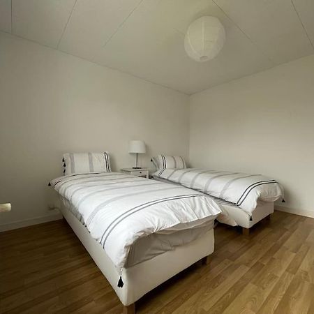 Maisonnette - Jardin Exterieur Champagne-sur-Seine Exterior foto